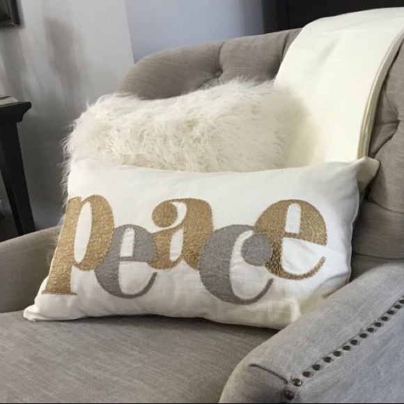 Pottery Barn Winter Peace Lumbar Pillow Cover - Picture 7 of 7